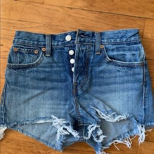 Levi shorts in new condition